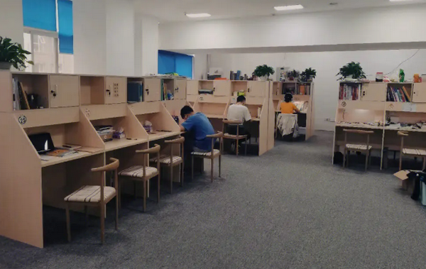 零基础也能成为动漫大师：AI动漫学能社助你圆梦(图1)