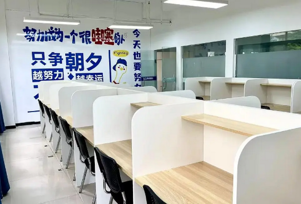 AI动漫学能社推荐：开启你的动漫创作之旅(图1)