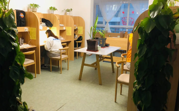 动漫产业新风口，AI动漫学能社加盟项目，引领创意教育潮流(图1)