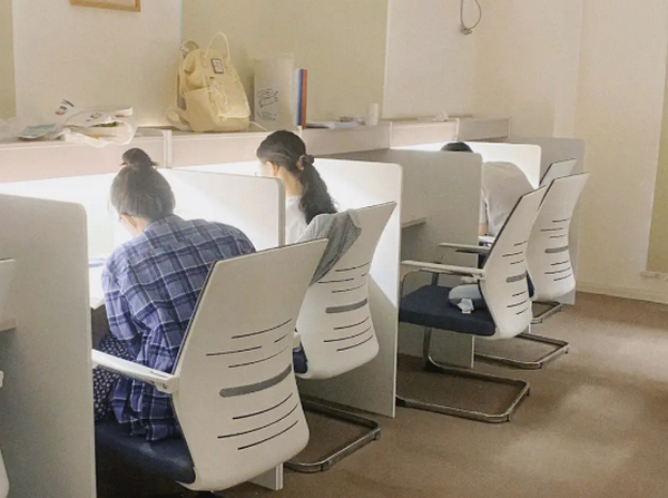 动漫与AI的完美结合，学能社打造全新学习体验！(图1)