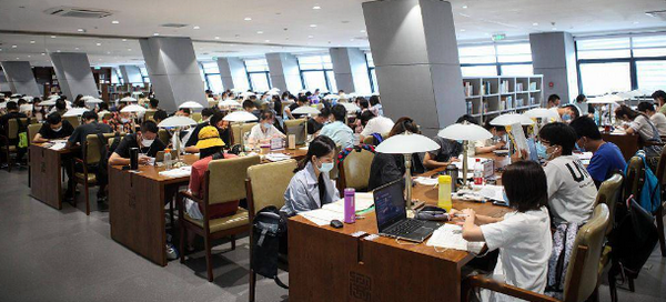 AI动漫学能社未来规划：科技与艺术的梦幻联动(图1)