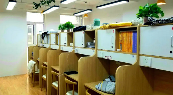 智能动漫教育领航者：个性化AI学能社，开启未来之门
