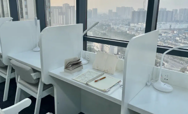 解锁个性化动漫学习，AI学能社是你的秘密武器(图1)