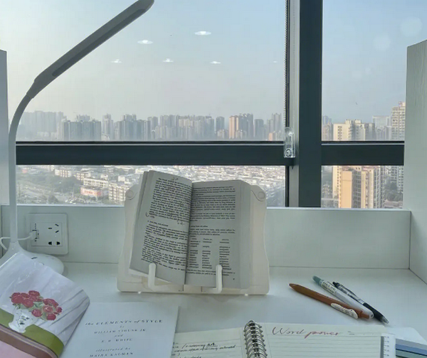 动漫与AI的碰撞，学能社个性化学习新体验(图1)