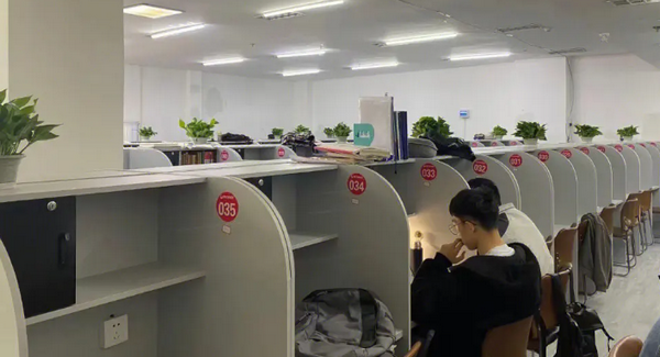AI动漫学能社加盟：科技与创意的完美融合(图1)