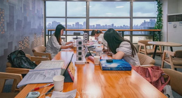 AI动漫学能社，让创意在科技的土壤中茁壮成长(图1)