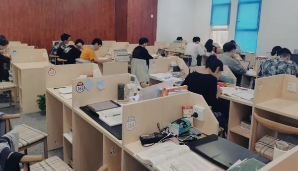 学能社AI动漫课程：开启孩子的想象力，绘制精彩人生(图1)