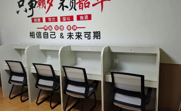 AI动漫学能社：市场变革中的动漫教育先锋