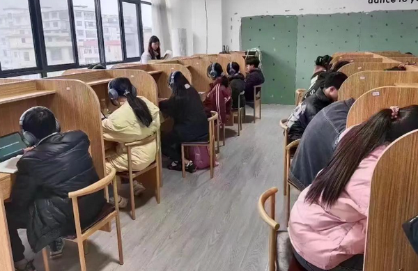AI动漫学能社：市场趋势下的动漫产业新篇章(图1)