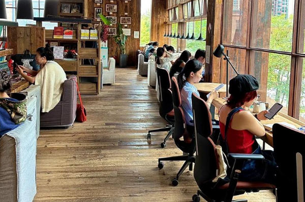 动漫梦想启航站：个性化AI学能社，定制专属成长计划